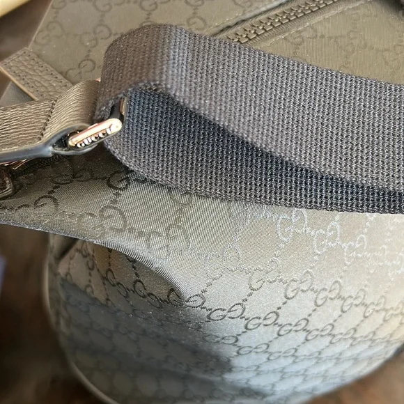 Gucci Duffle bag - Picture 7 of 16